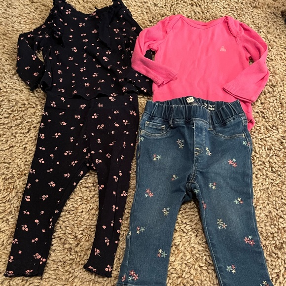 Girls fall/winter lot size 6-12 months - Picture 3 of 4